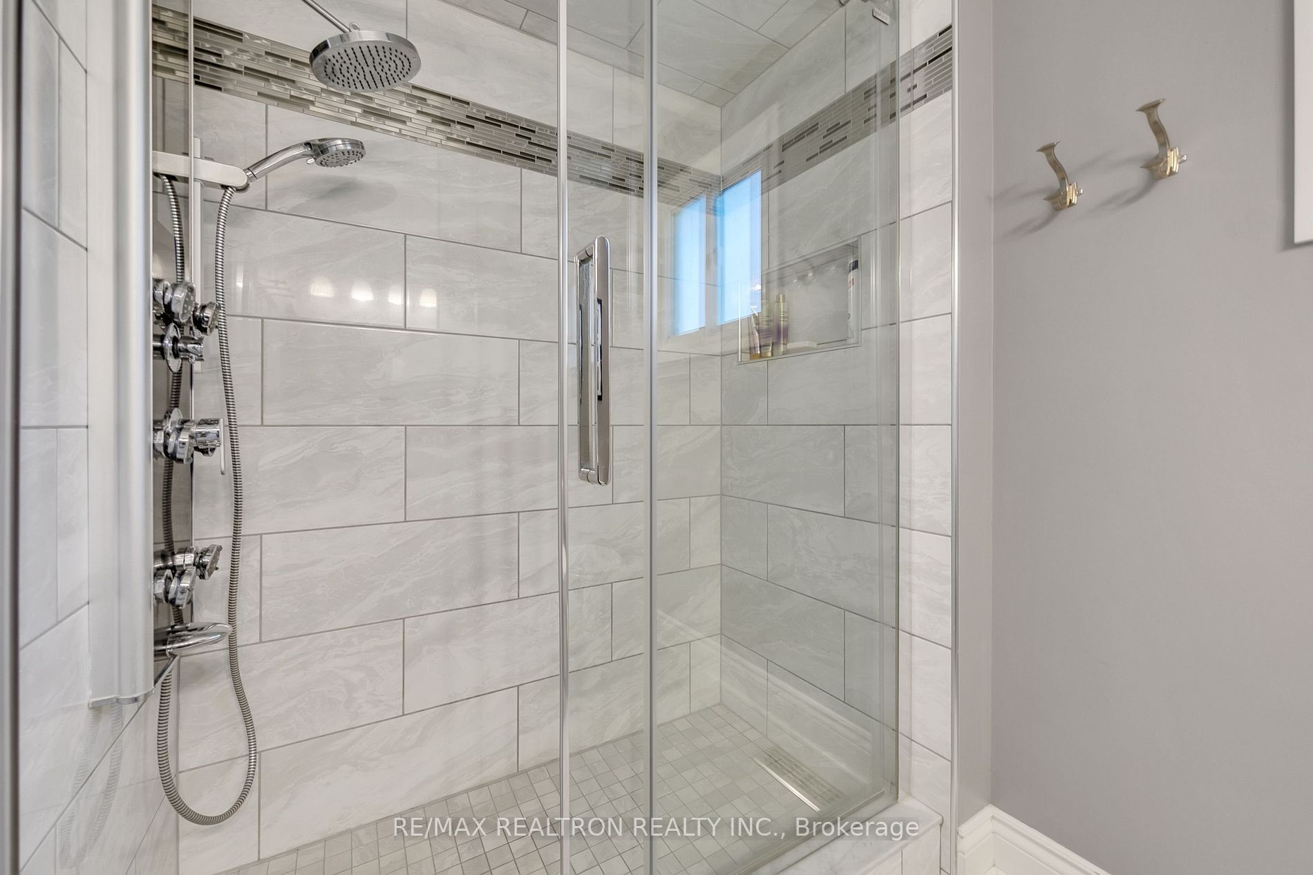 15 Illingworth Crt