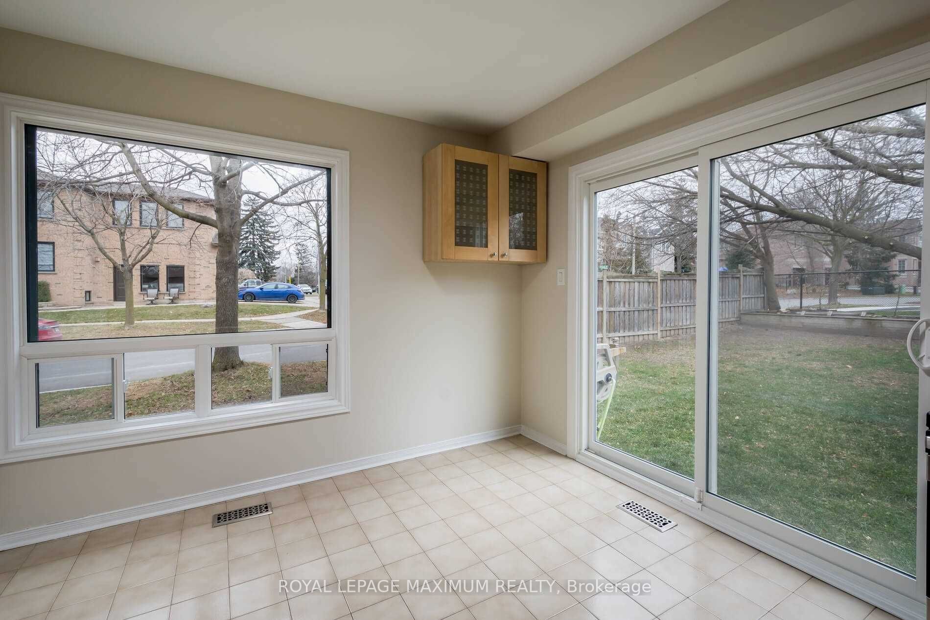 97 Coles Ave