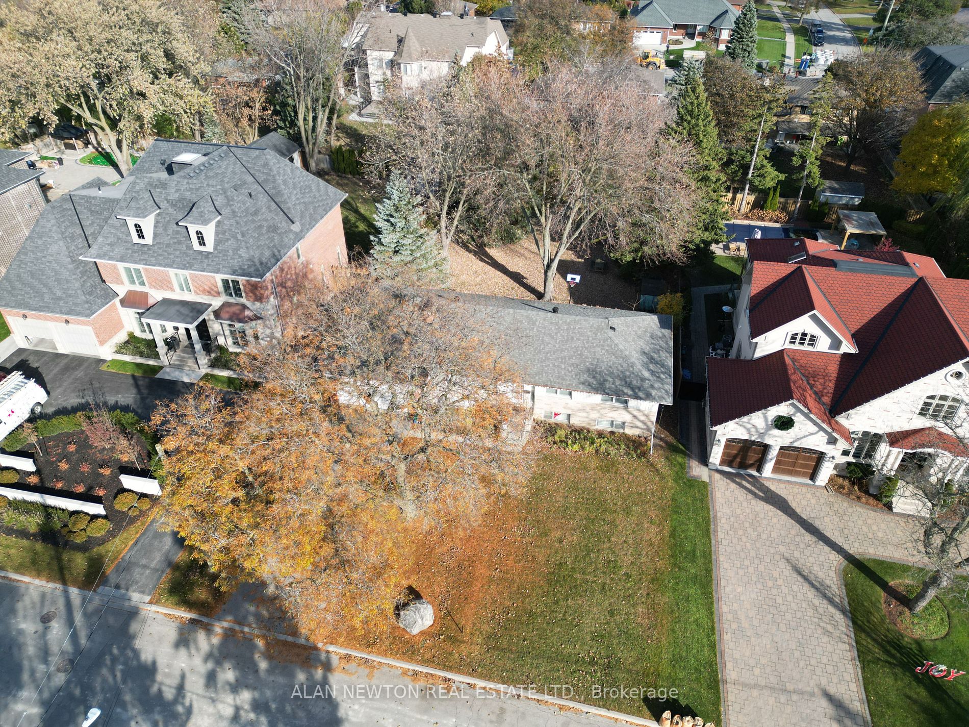 21 Vistaview Blvd