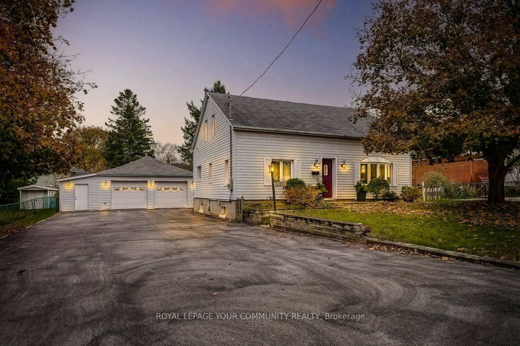 312 Andrew St