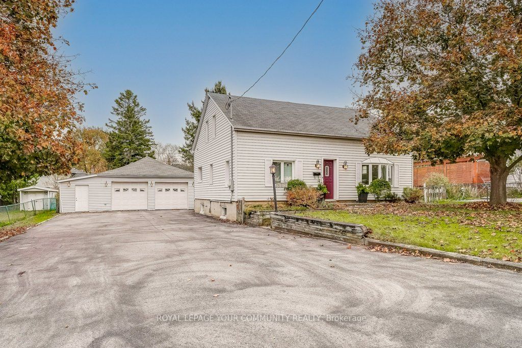 312 Andrew St
