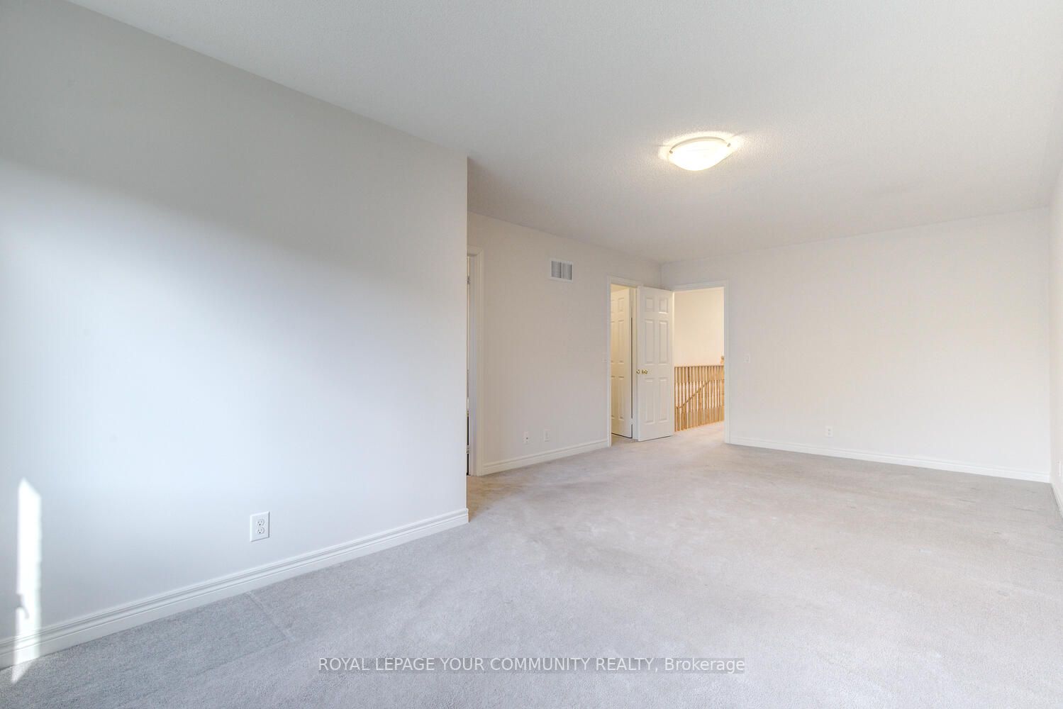 24 Elihof Dr