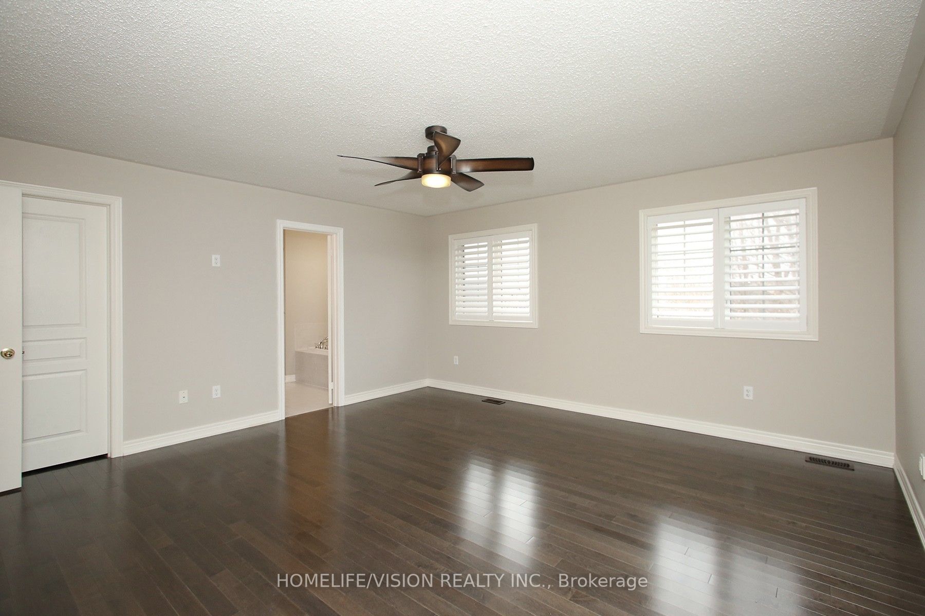 1298 Mccron Cres