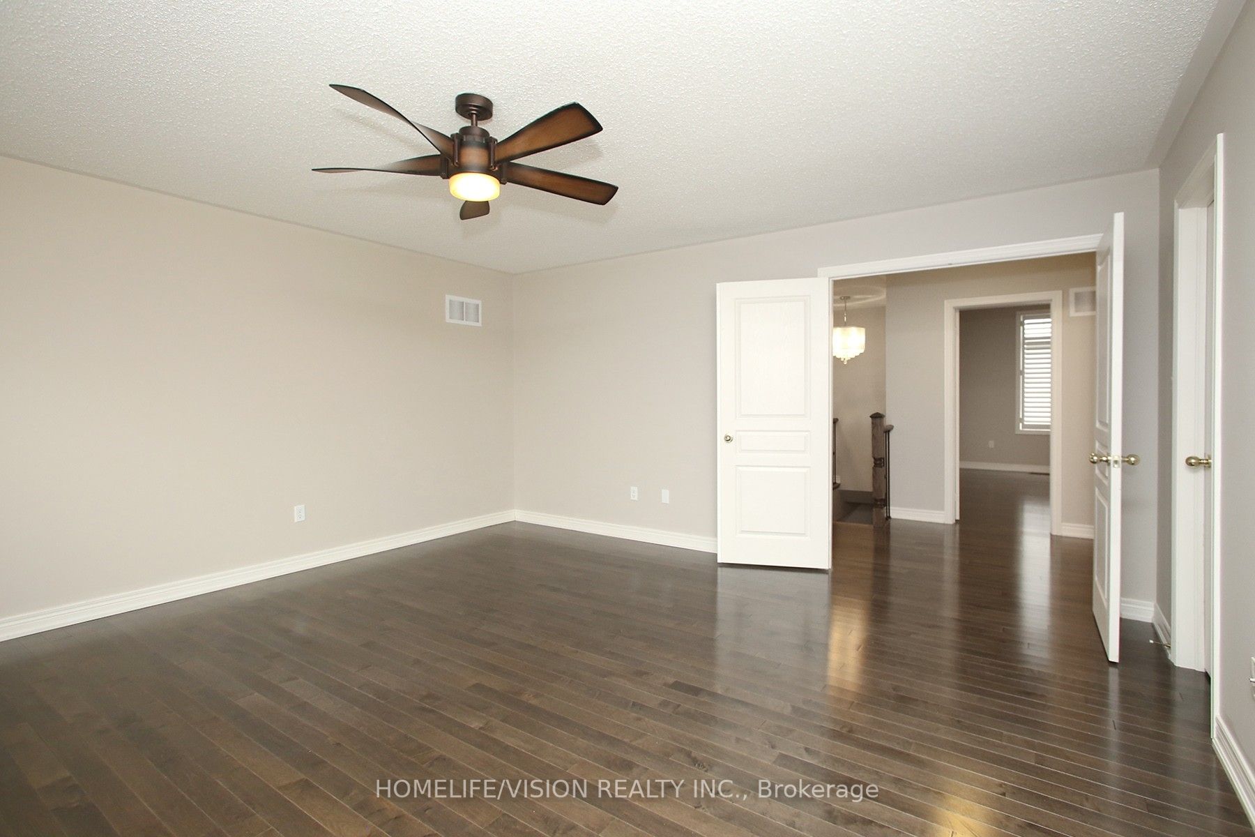 1298 Mccron Cres