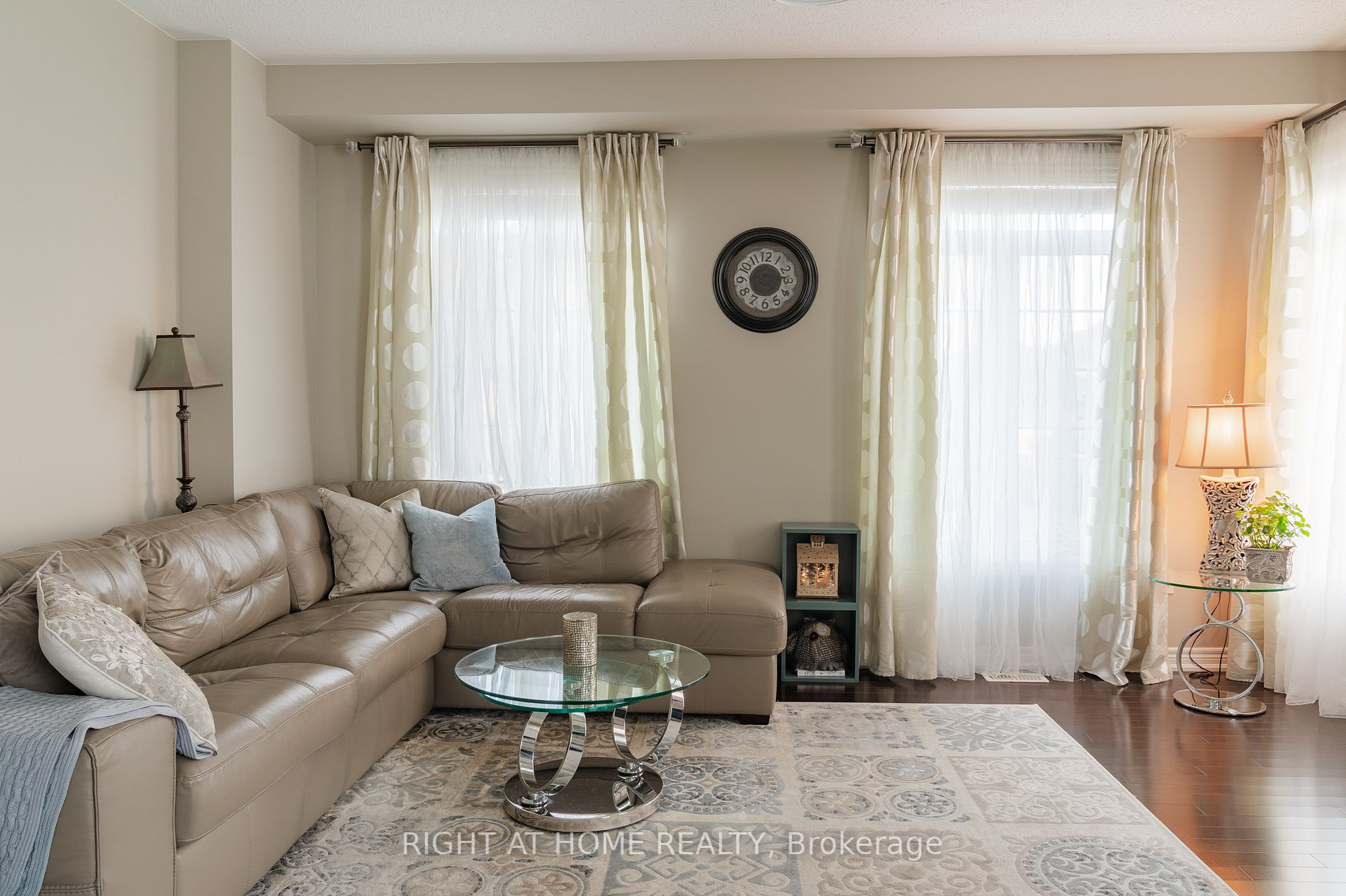 152 Pelee Ave
