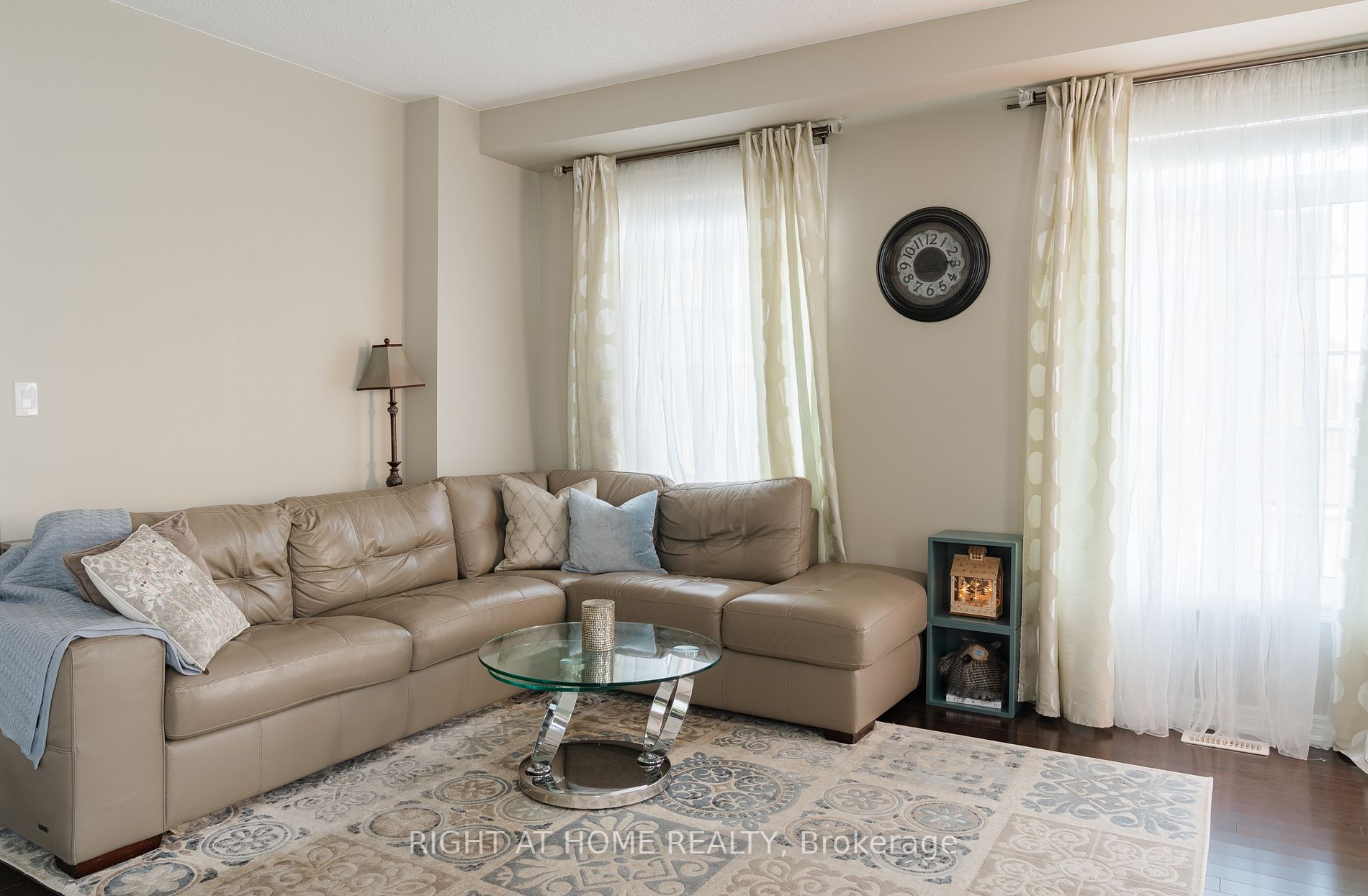 152 Pelee Ave