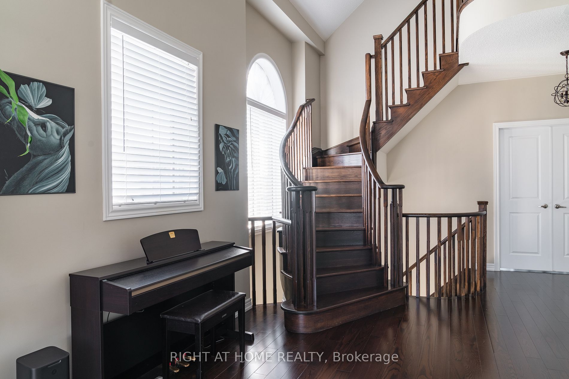 152 Pelee Ave