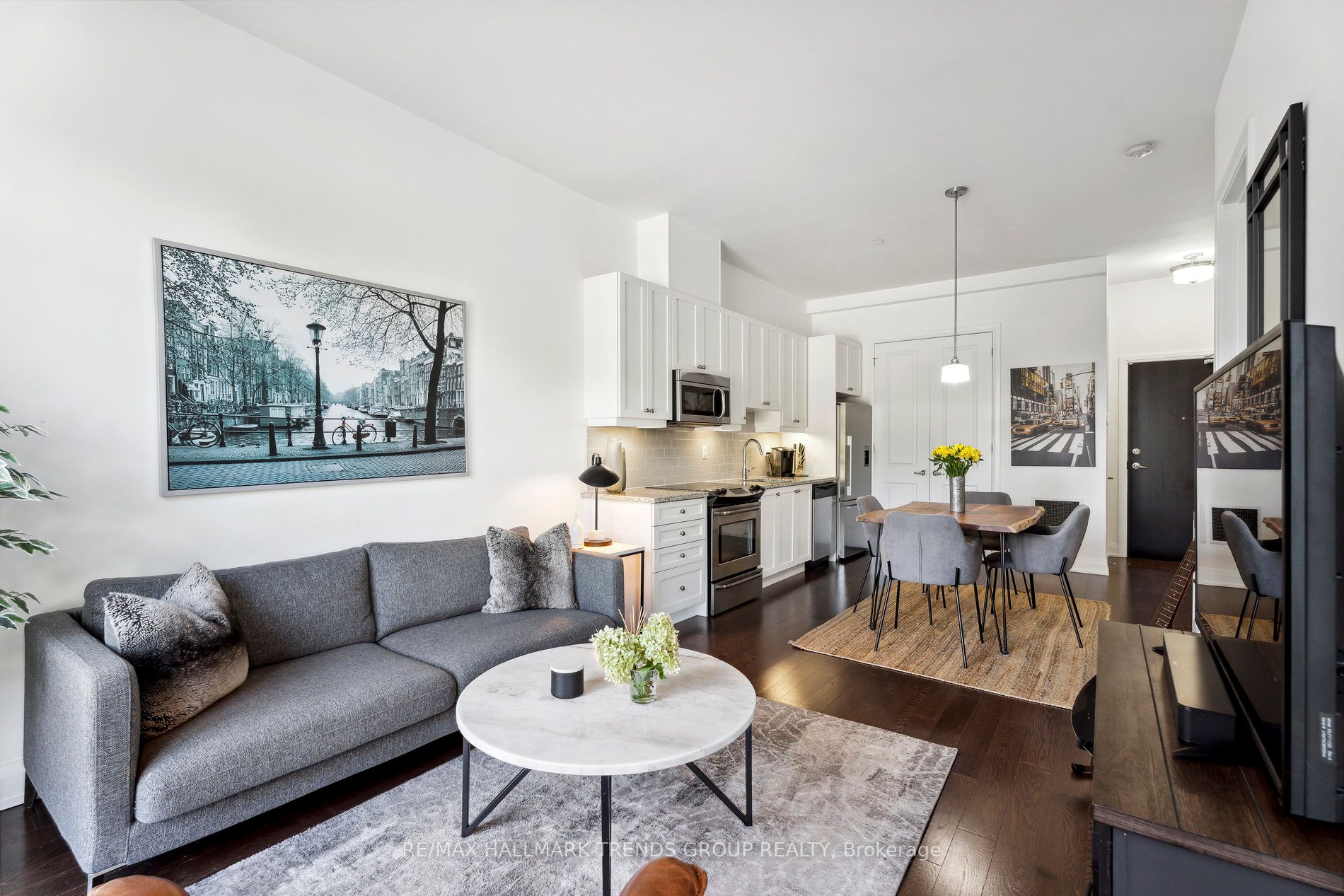 15277 Yonge St, #303