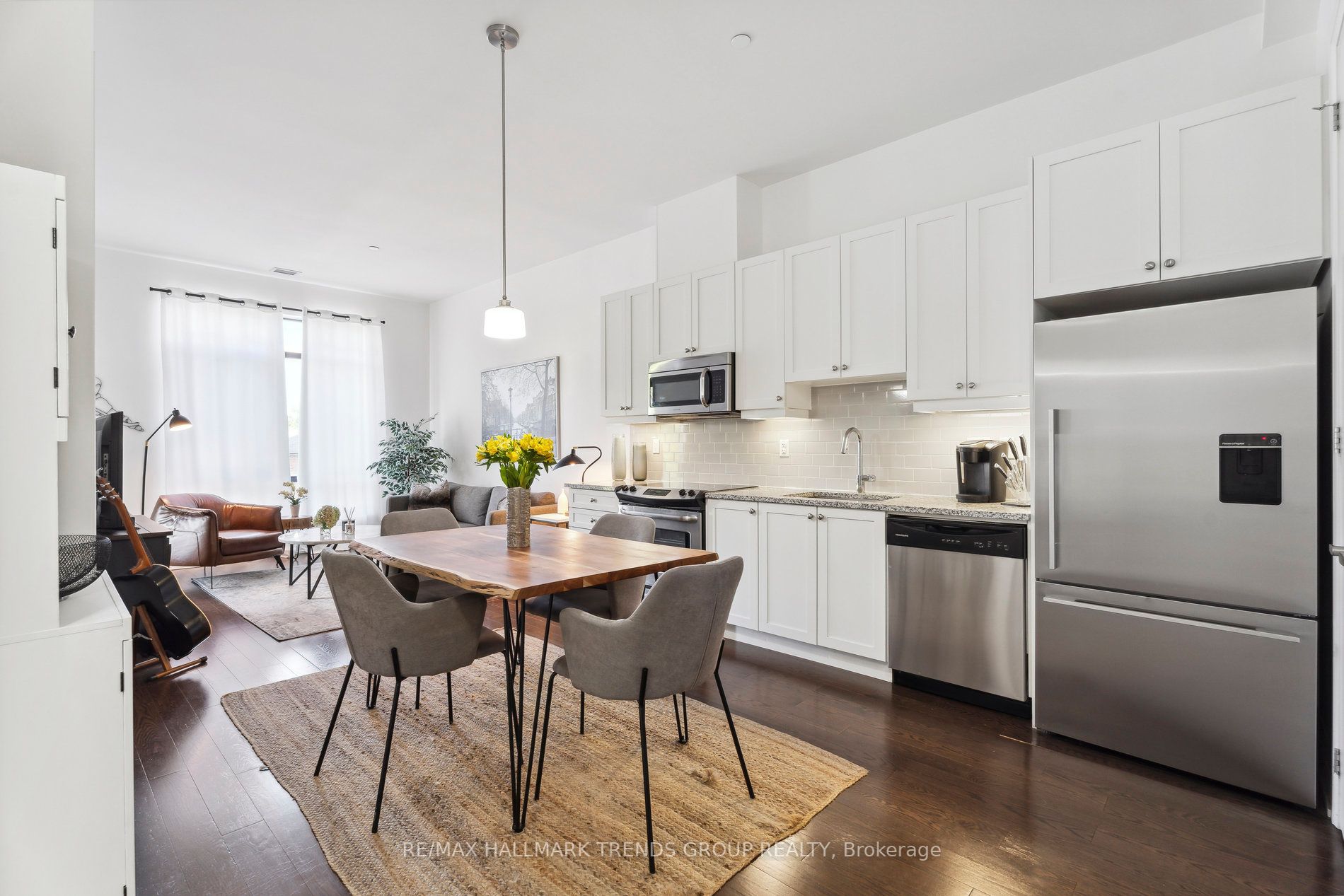 15277 Yonge St, #303