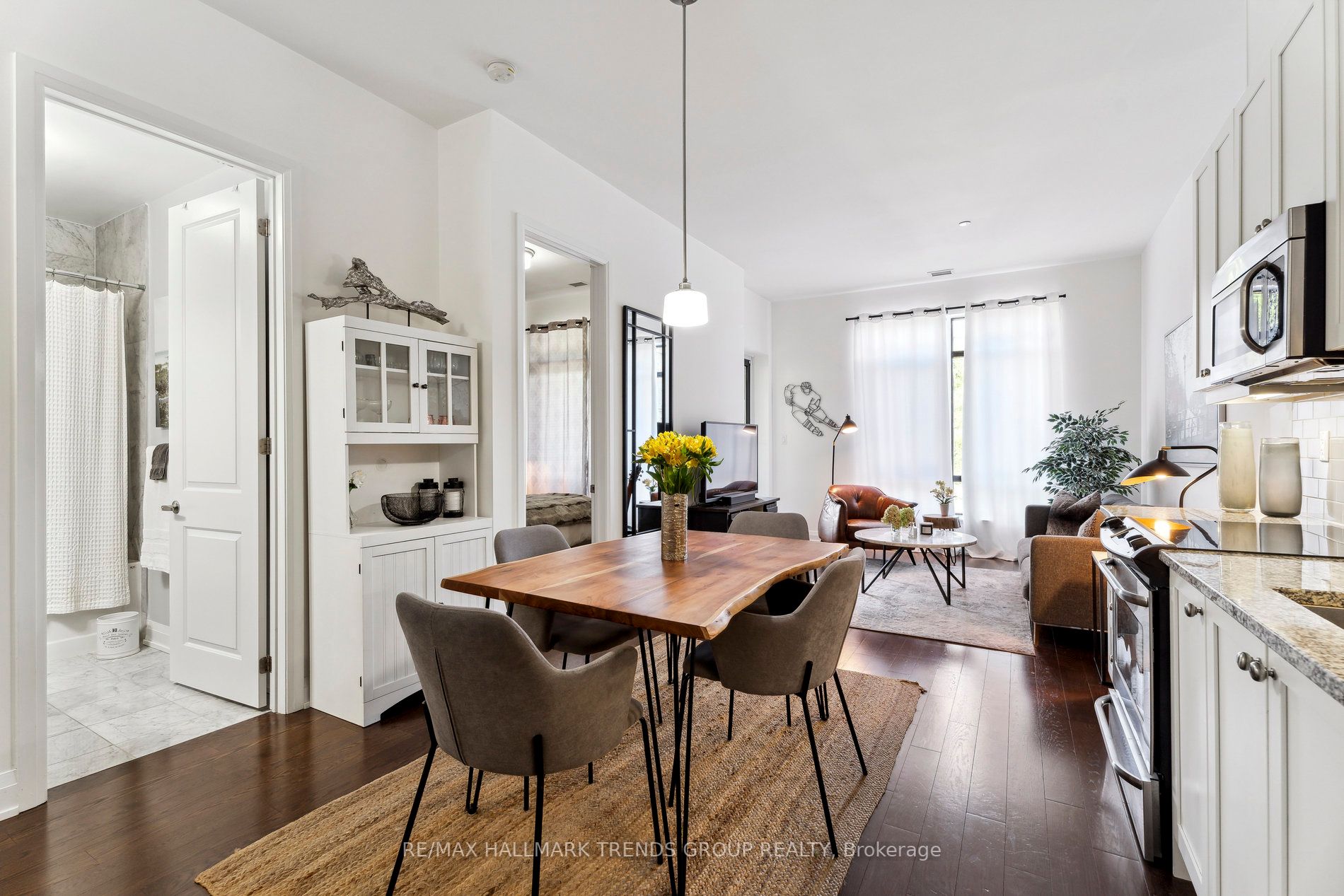 15277 Yonge St, #303
