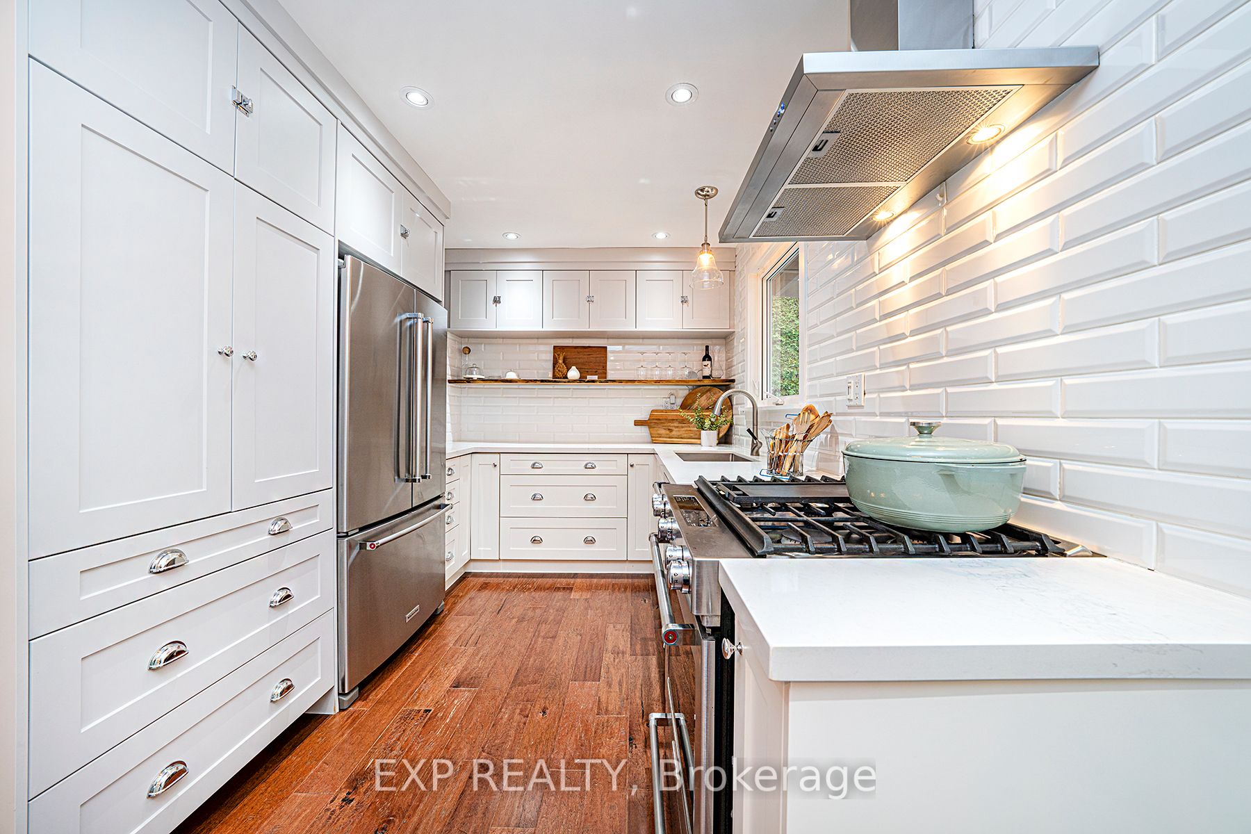 140 Valleyview Cres