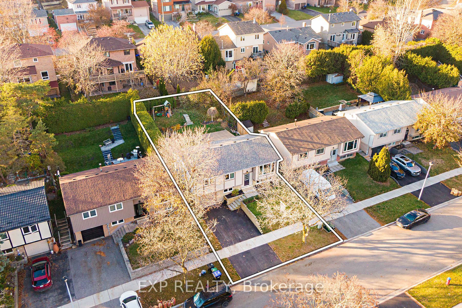 140 Valleyview Cres