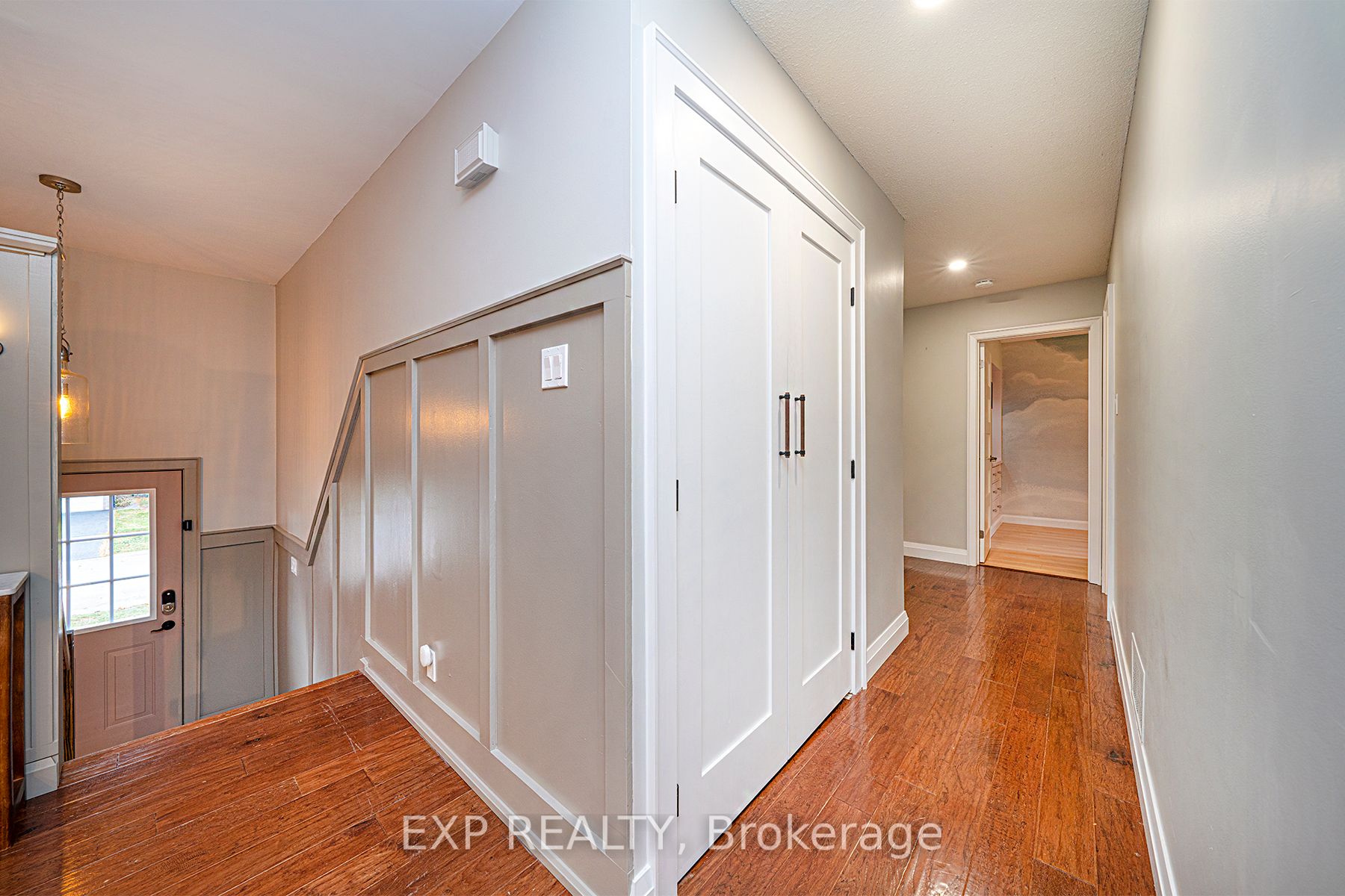 140 Valleyview Cres