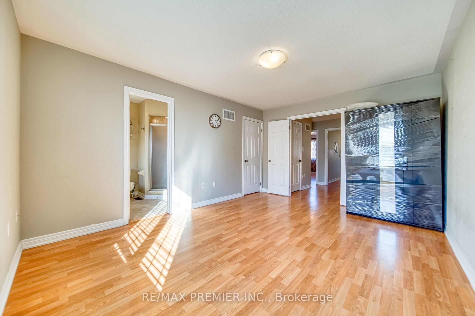 151 Silverwood Ave, #8