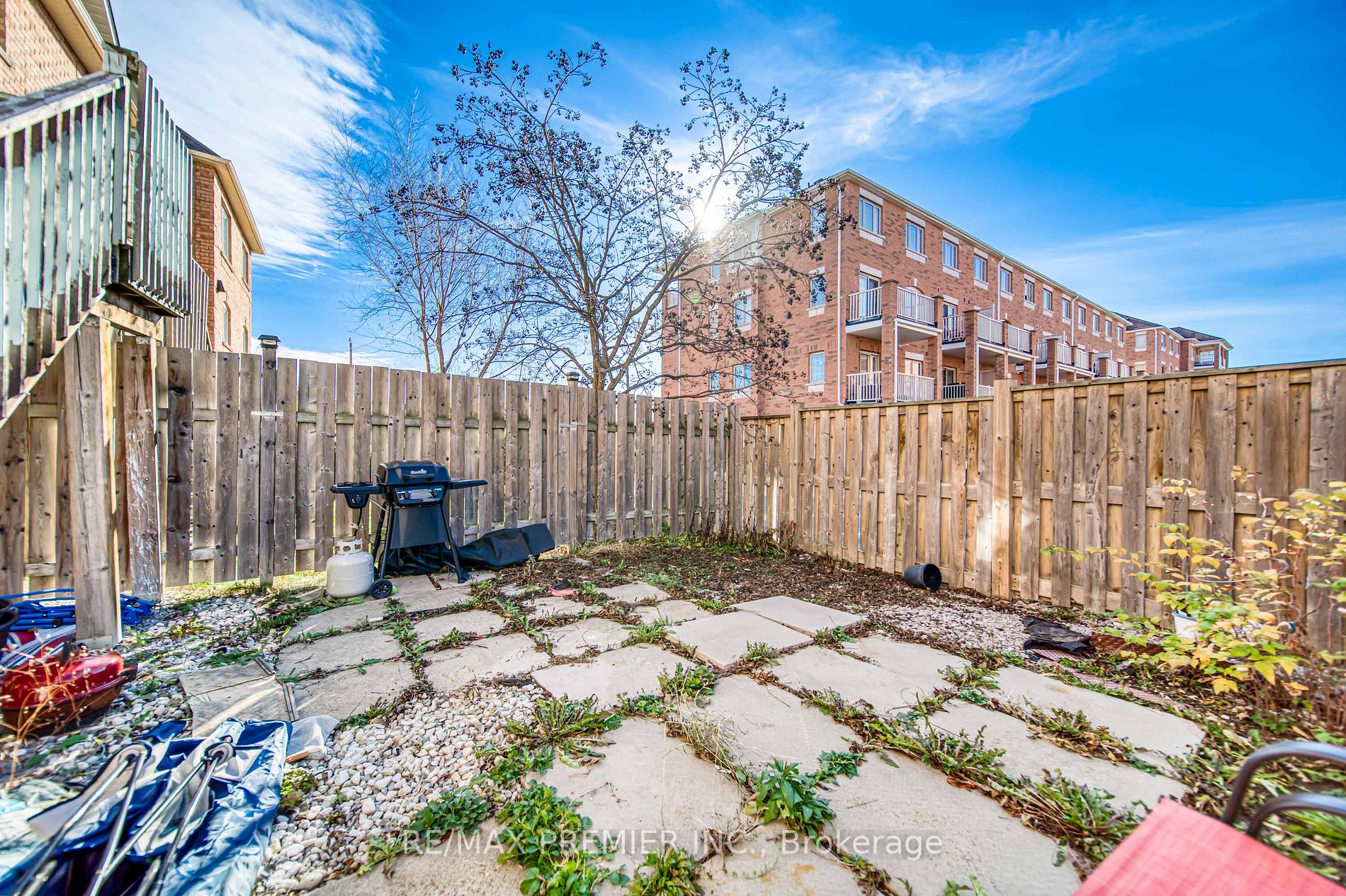 151 Silverwood Ave, #8