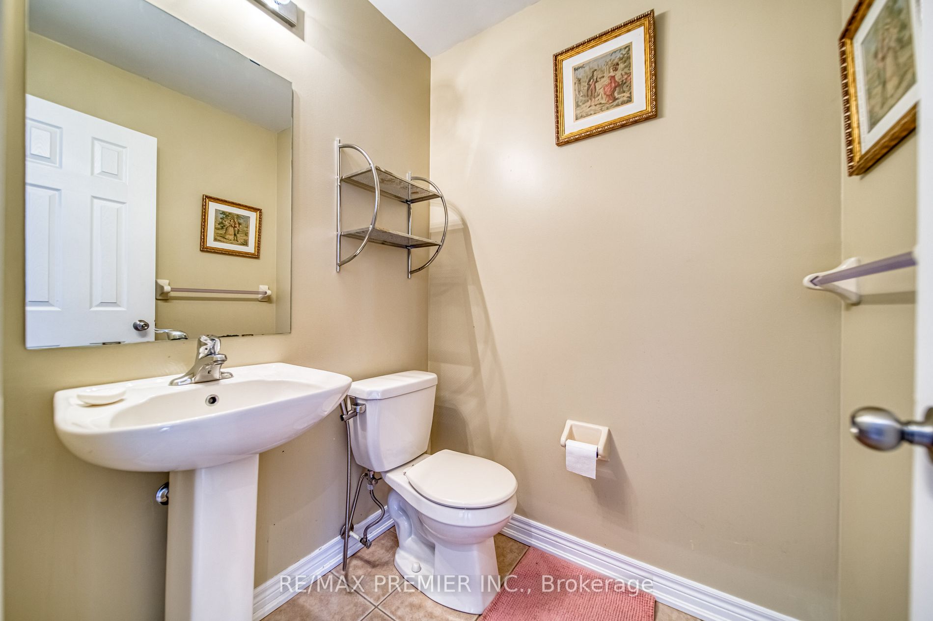 151 Silverwood Ave, #8