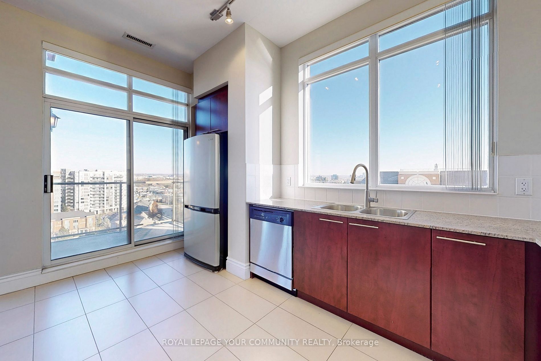 39 Galleria Pkwy, #Uph2