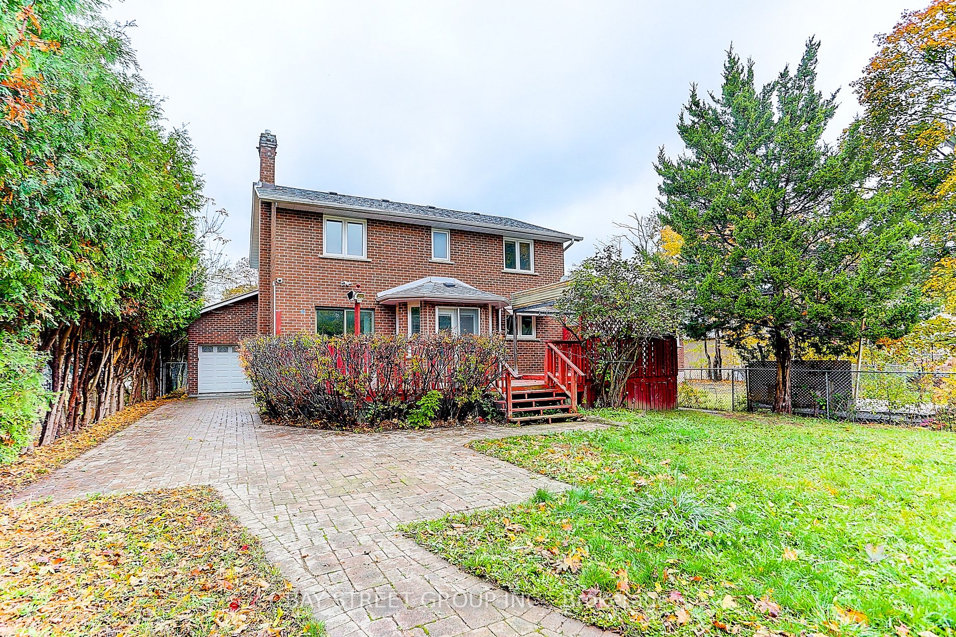 275 Elgin Mills Rd W