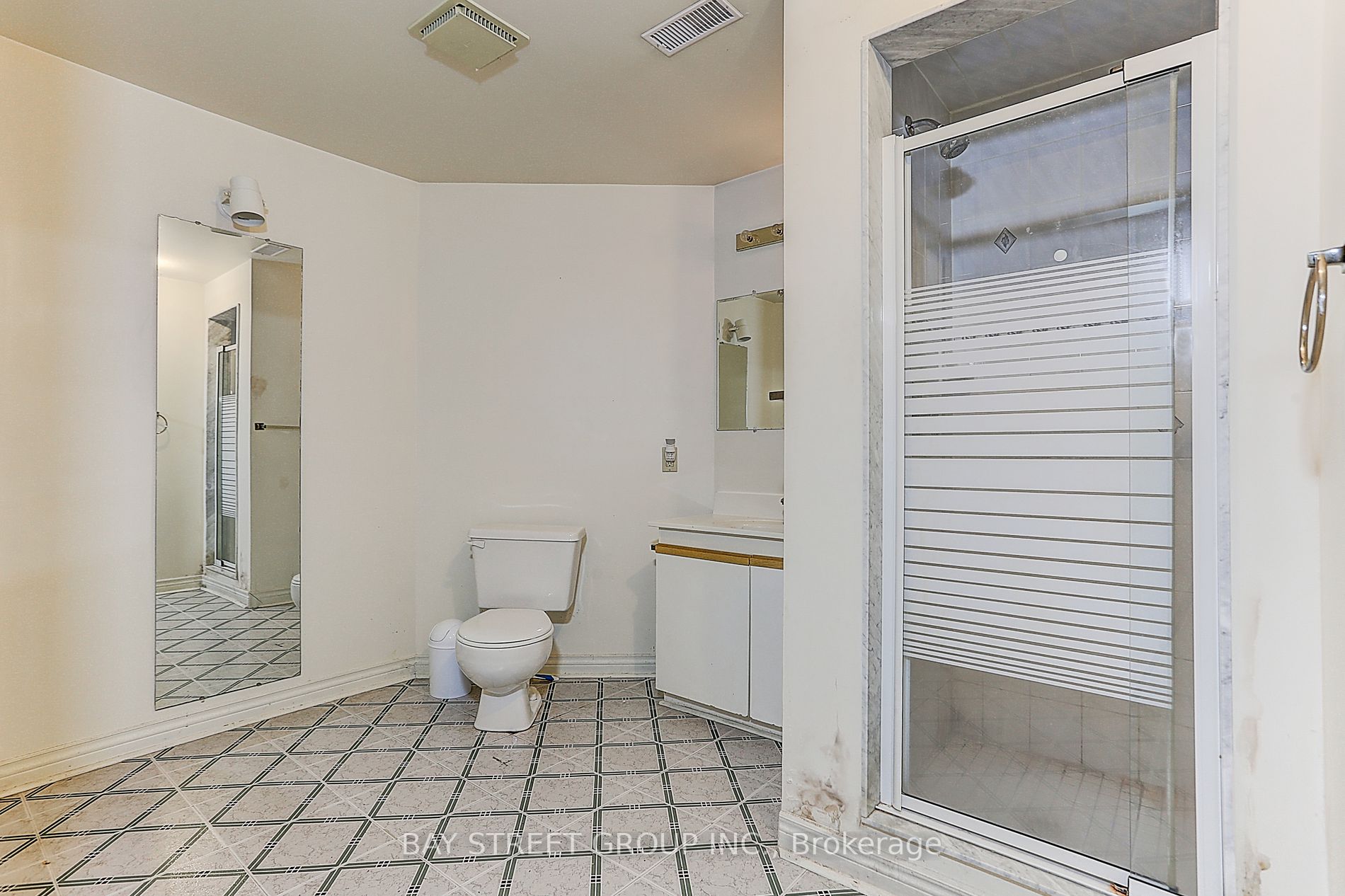 275 Elgin Mills Rd W