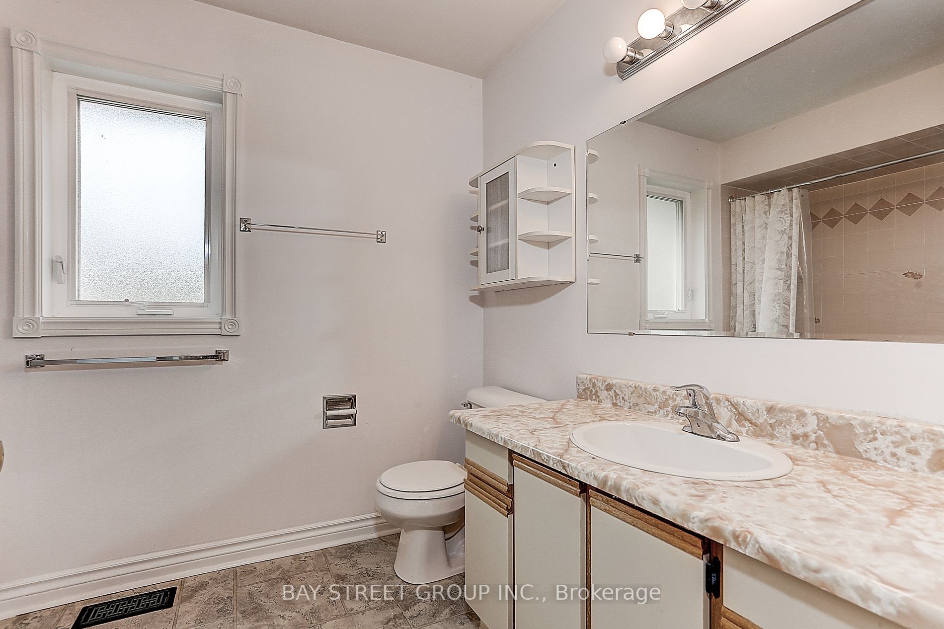 275 Elgin Mills Rd W