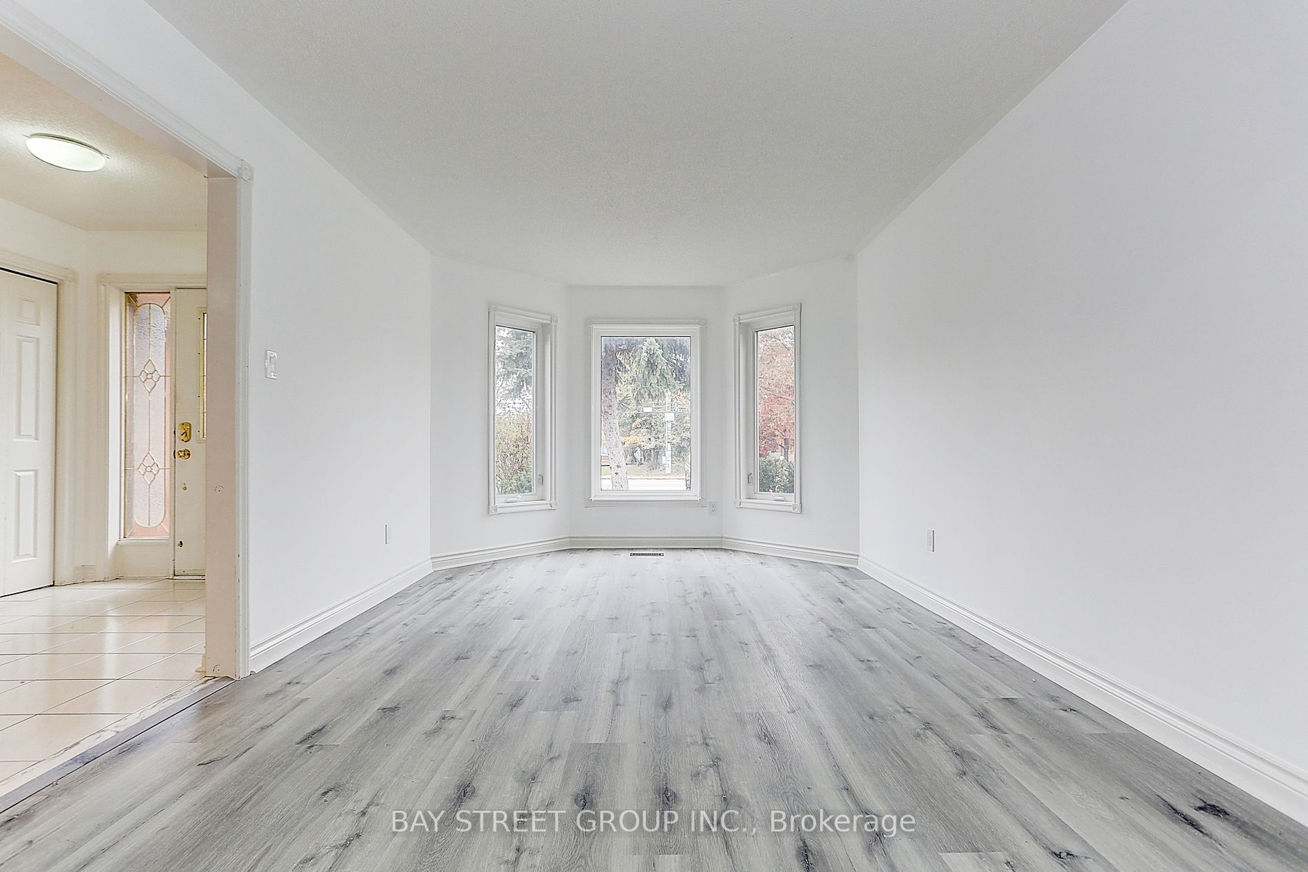275 Elgin Mills Rd W