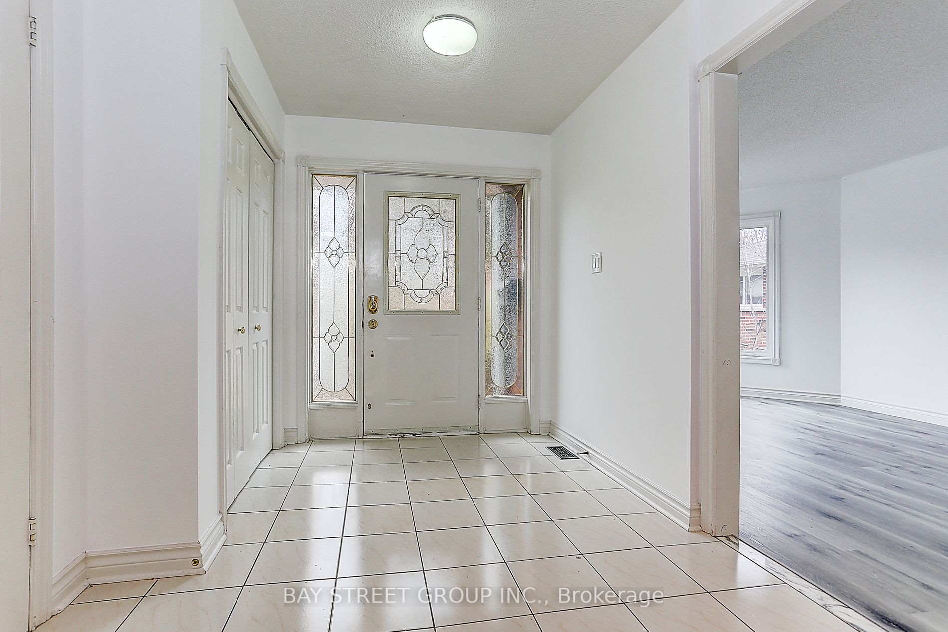 275 Elgin Mills Rd W