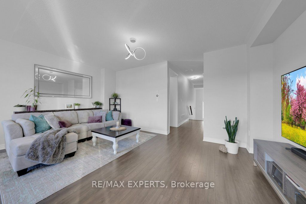 98 Gallagher Cres