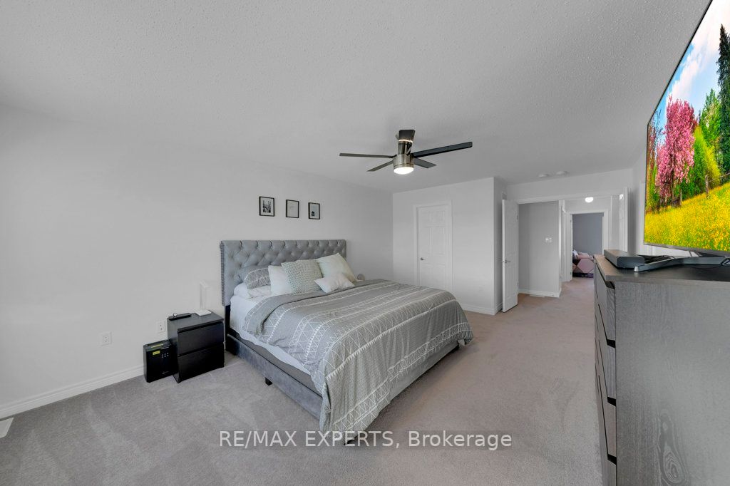 98 Gallagher Cres