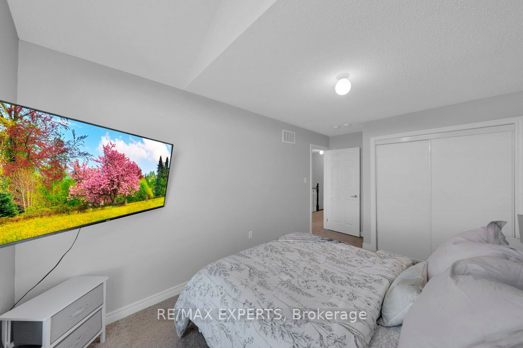 98 Gallagher Cres