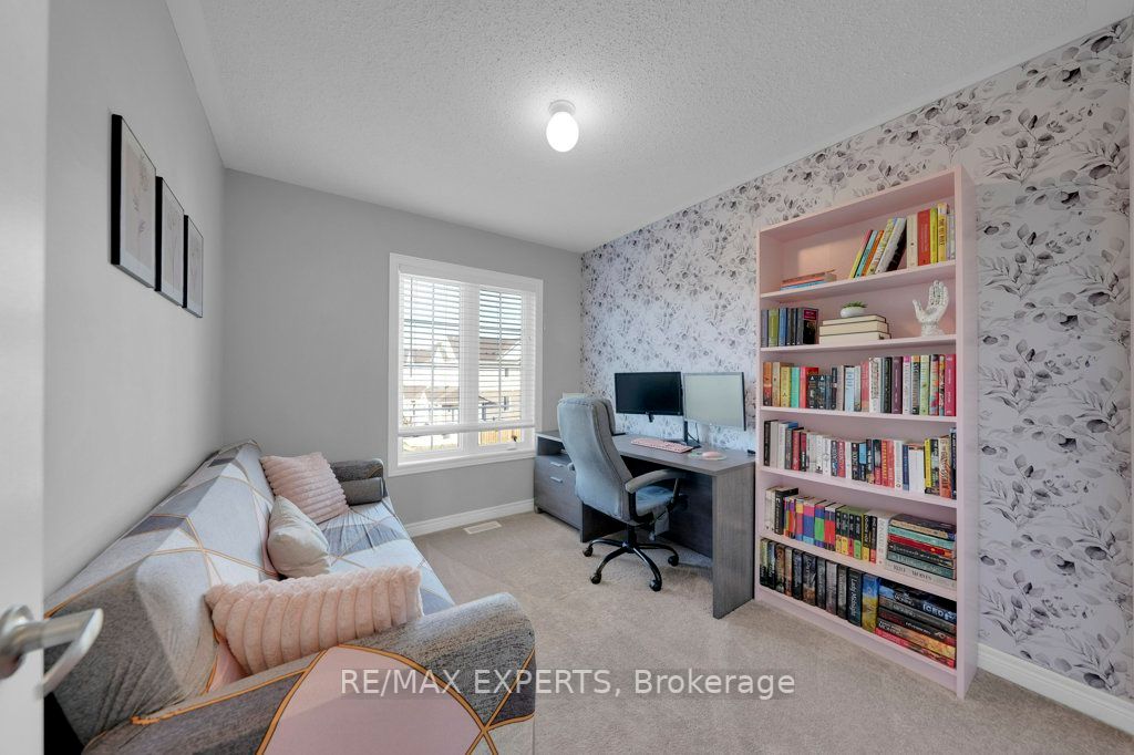 98 Gallagher Cres