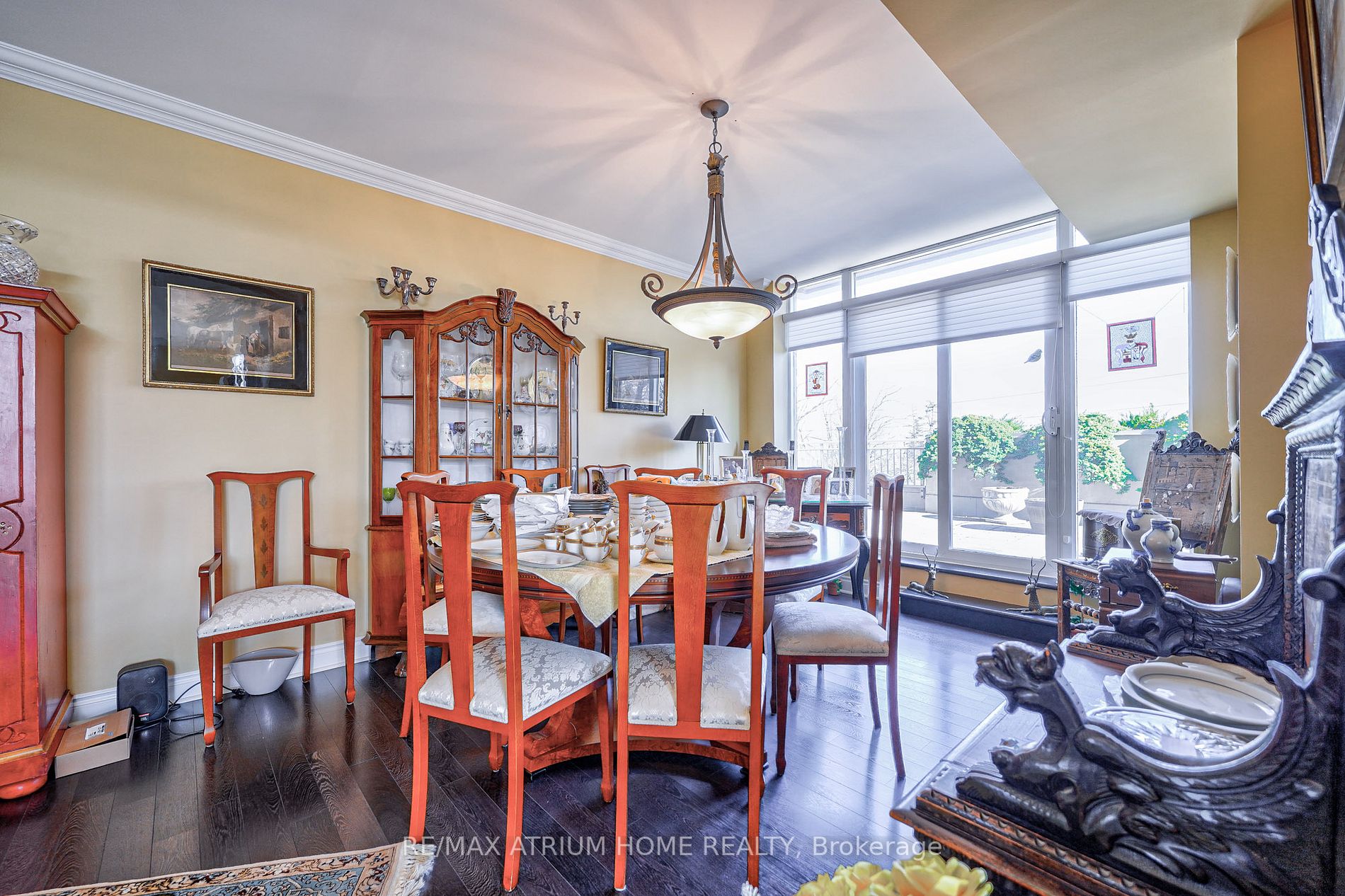 10101 Yonge St, #217