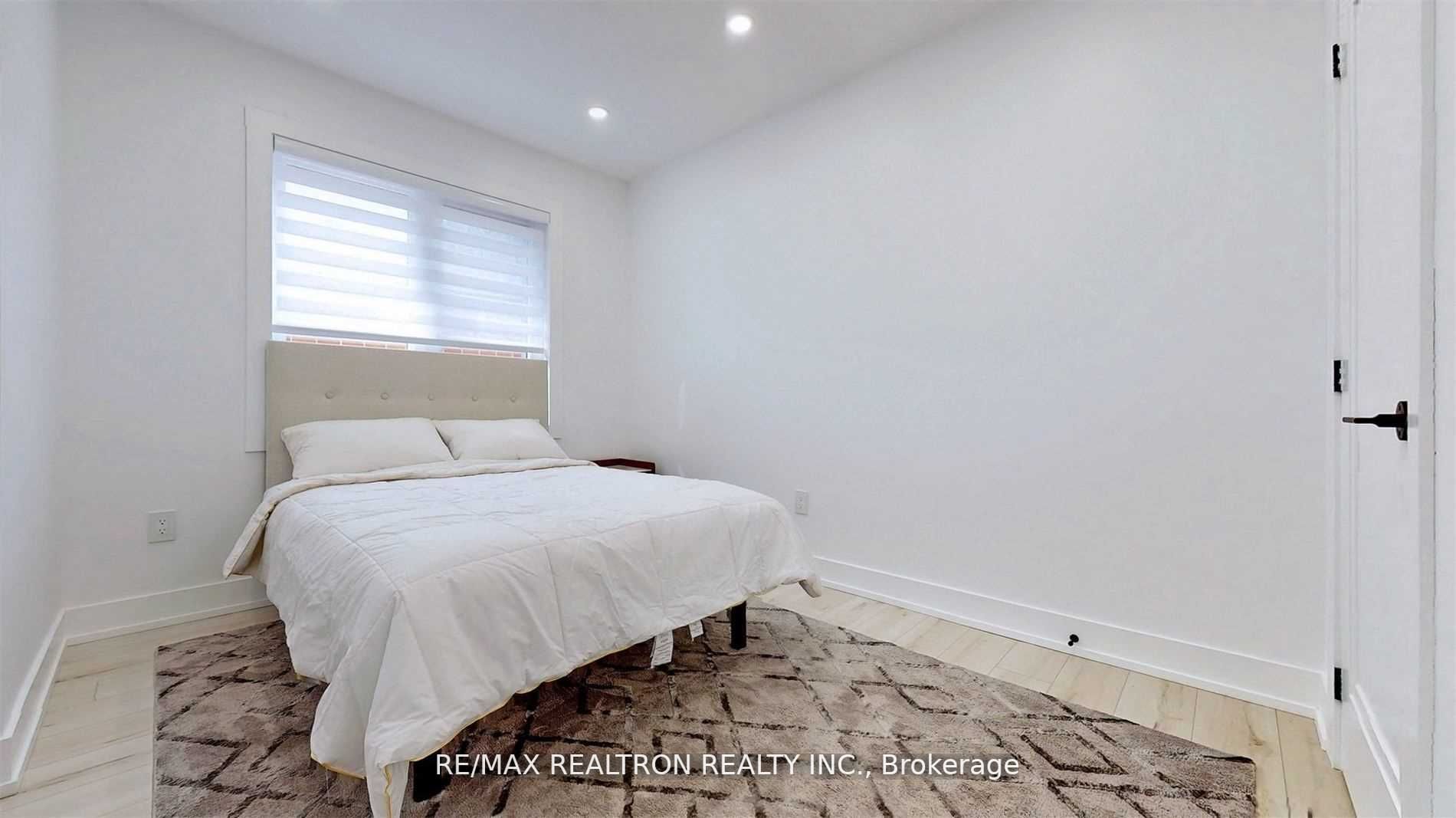 111 Evahill Cres