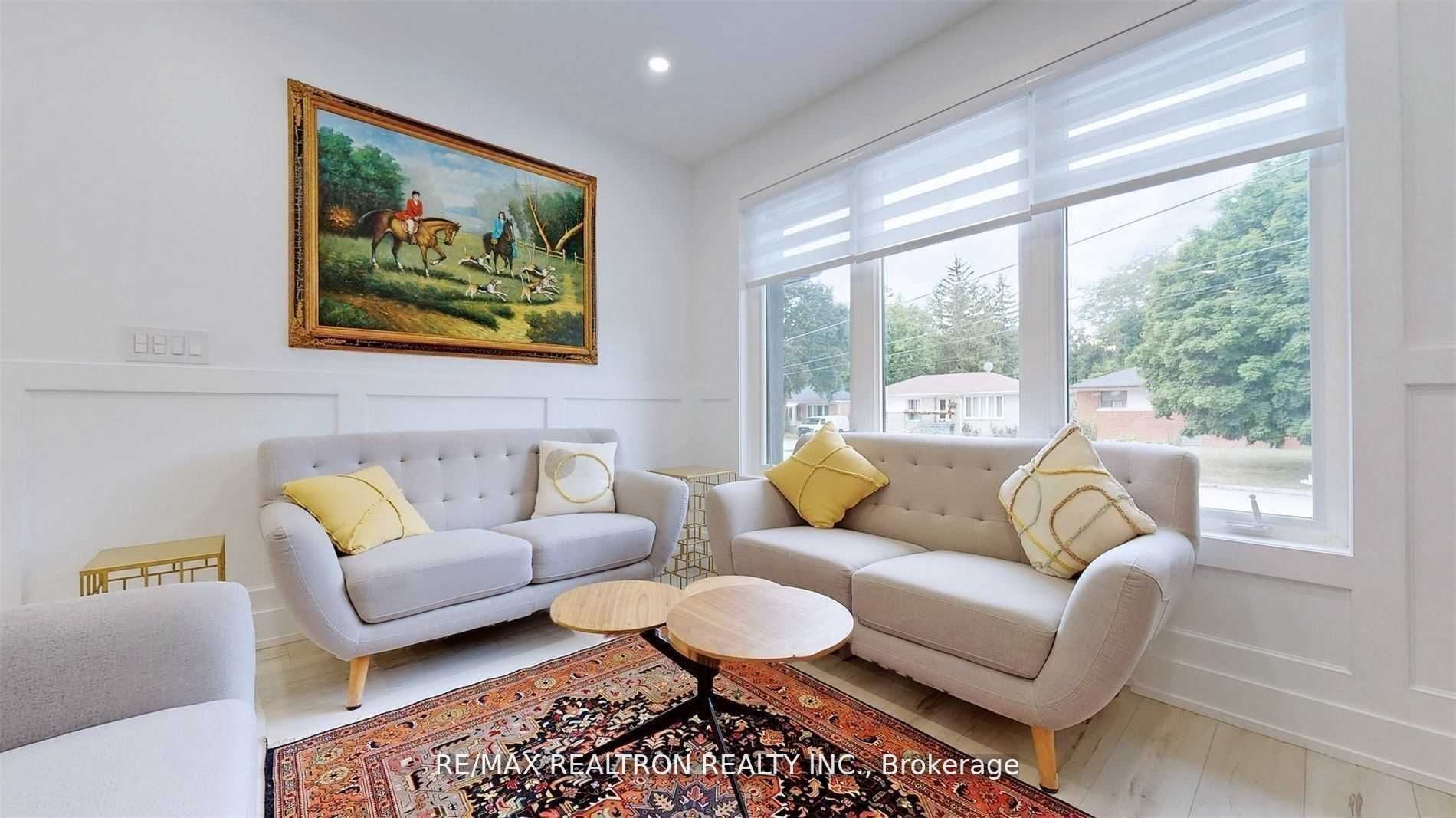 111 Evahill Cres