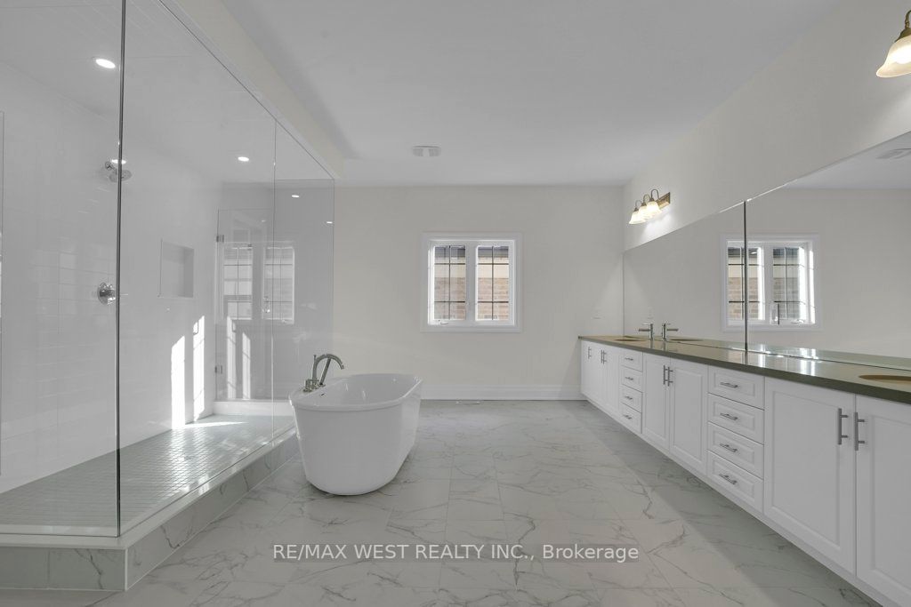 46 Enclave Crt