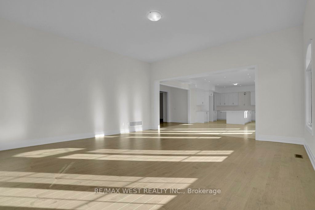 46 Enclave Crt
