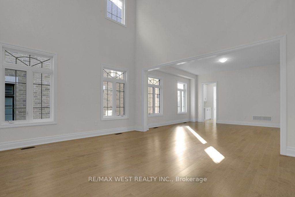 46 Enclave Crt
