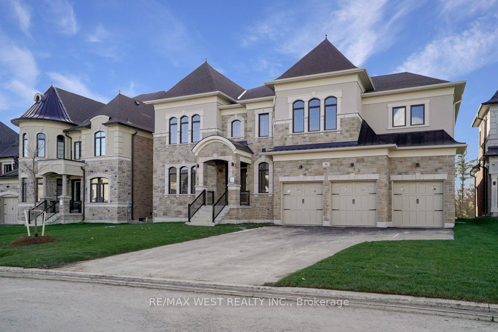 46 Enclave Crt