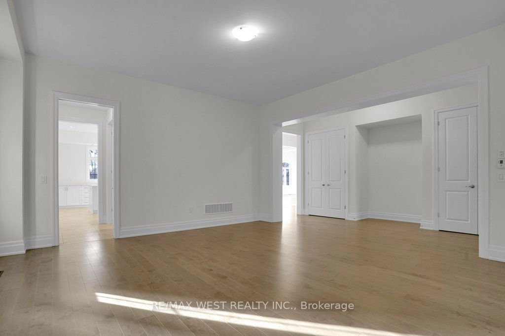 46 Enclave Crt