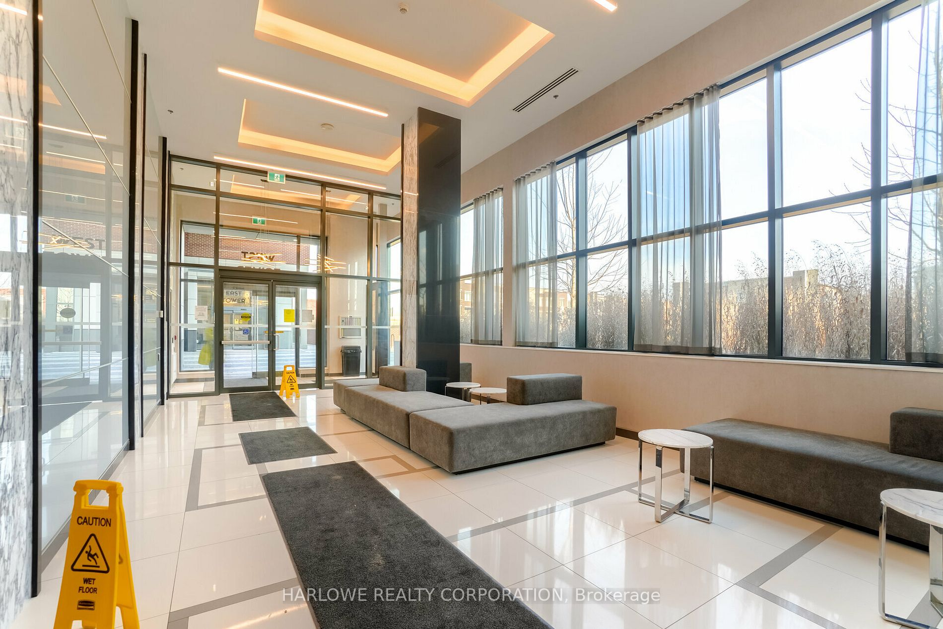 99 Eagle Rock Way, #827