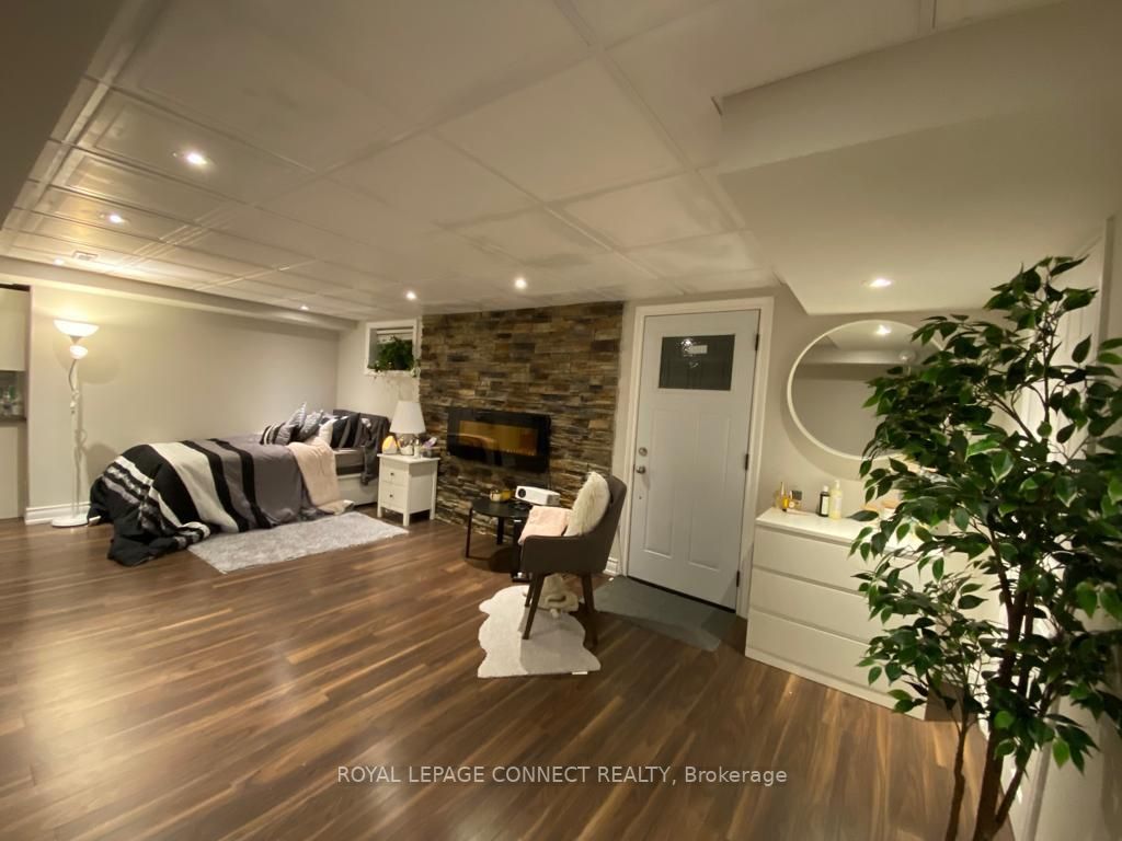 43 Tomlin Cres
