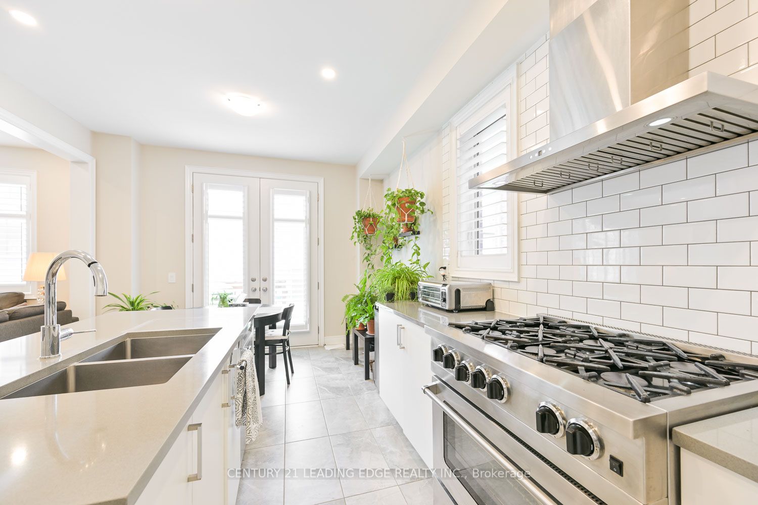 235 Walter English Dr