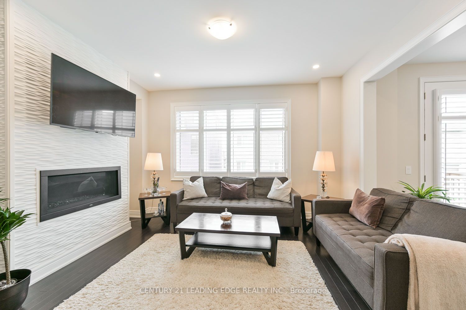 235 Walter English Dr