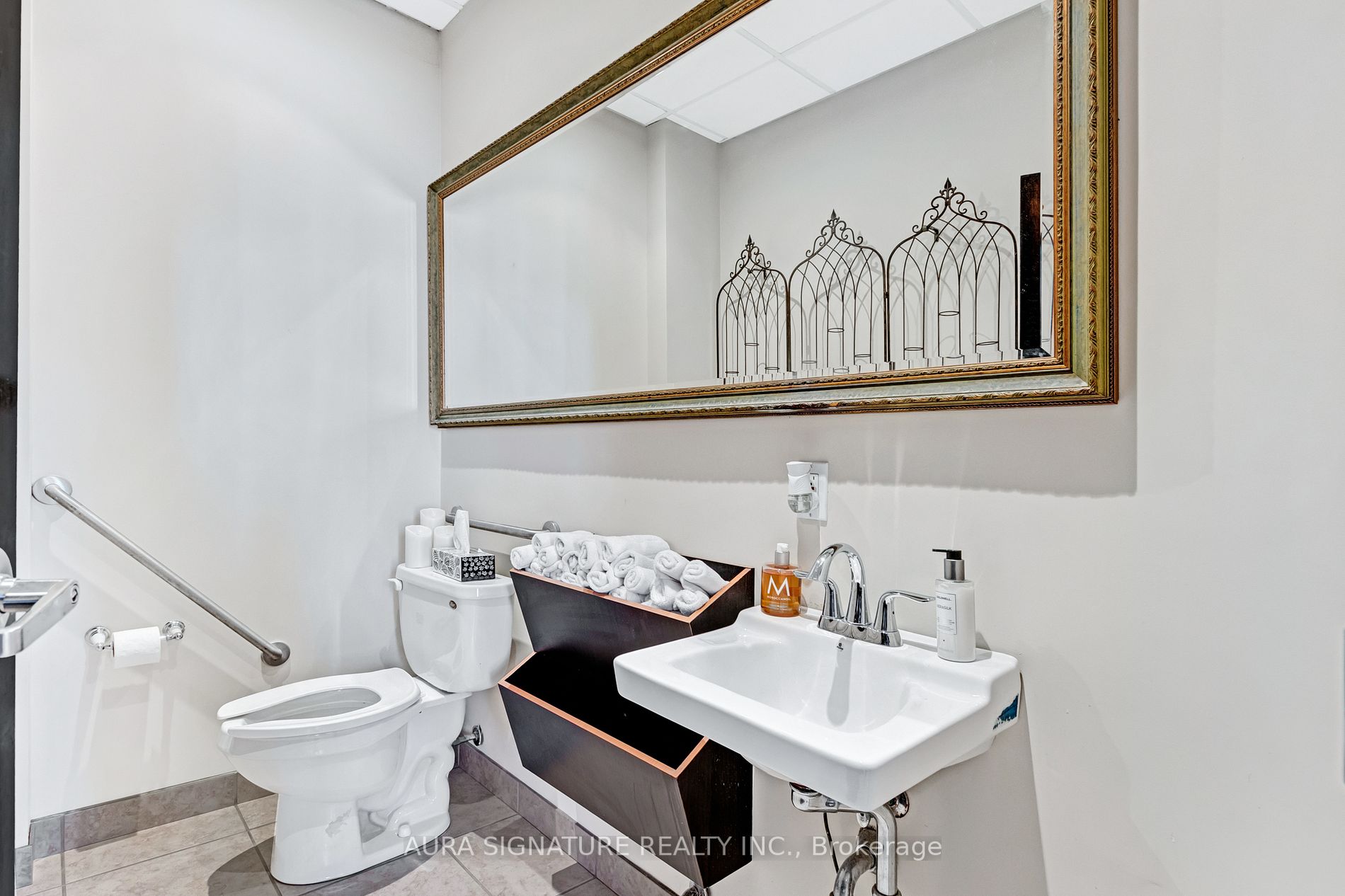 110 Nashville Rd N, #3