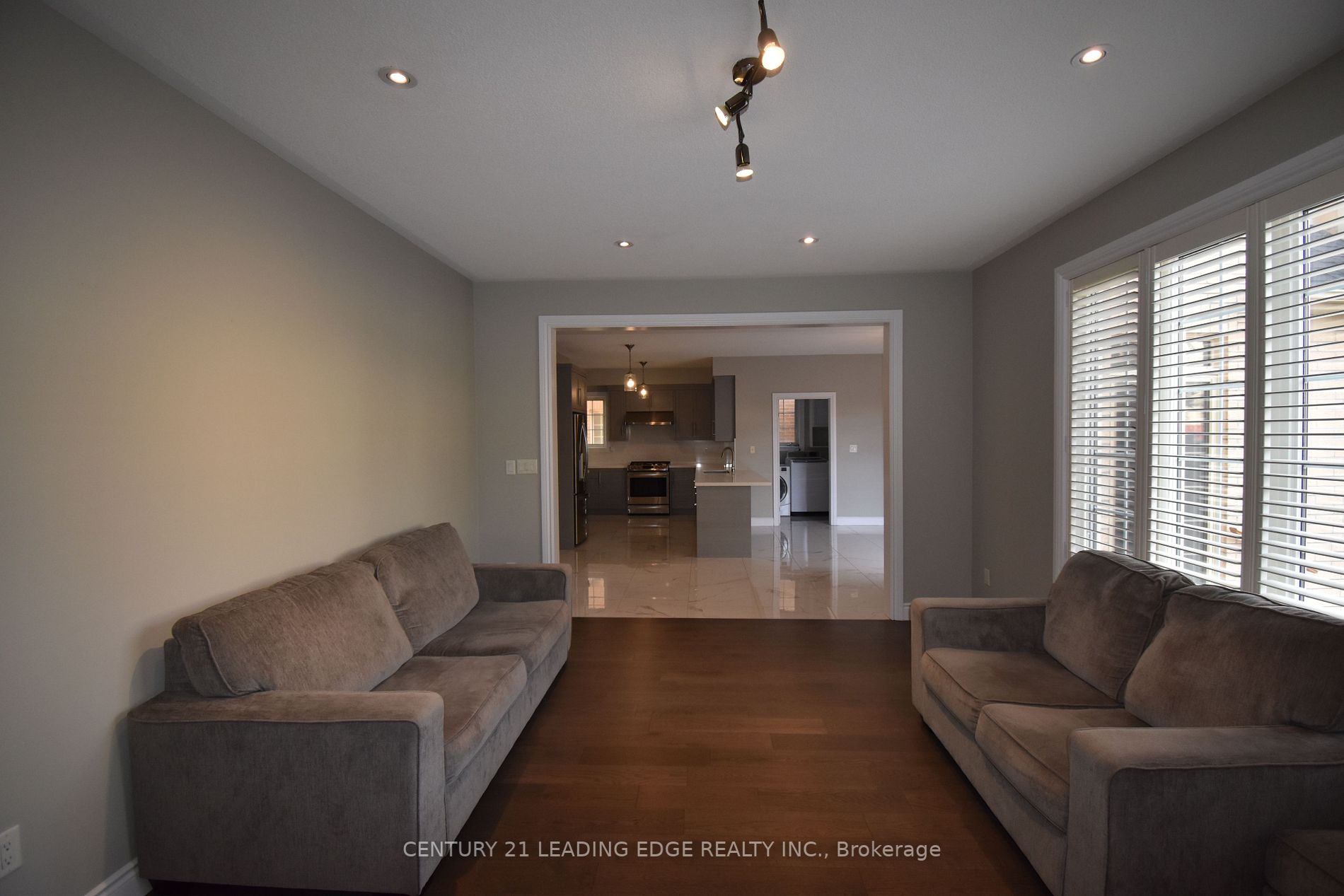 53 Charity Cres
