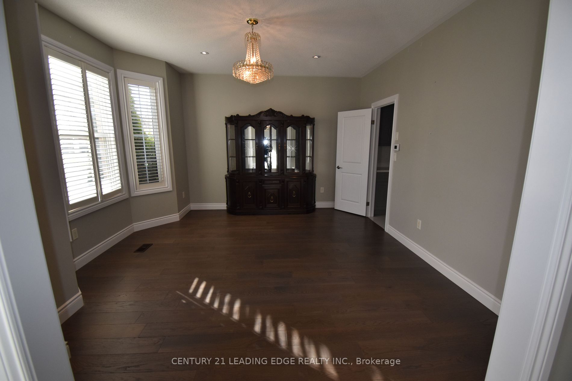 53 Charity Cres