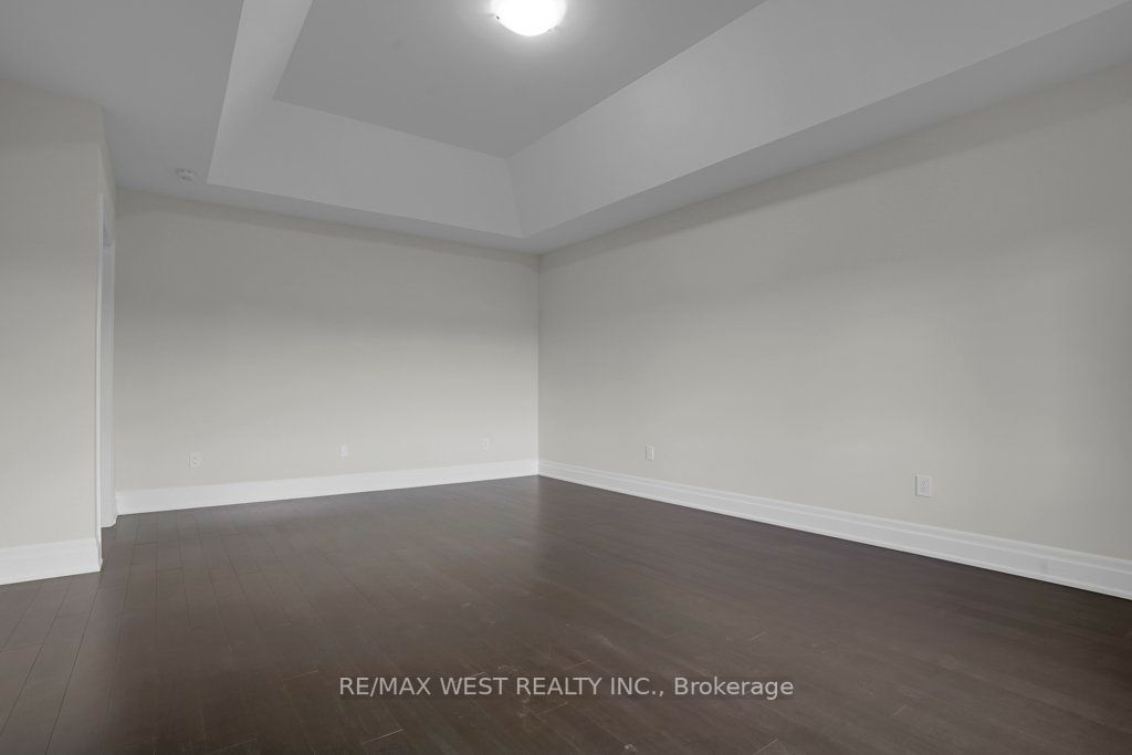 59 Enclave Crt