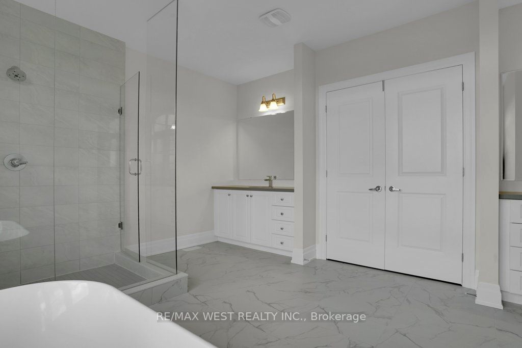 59 Enclave Crt