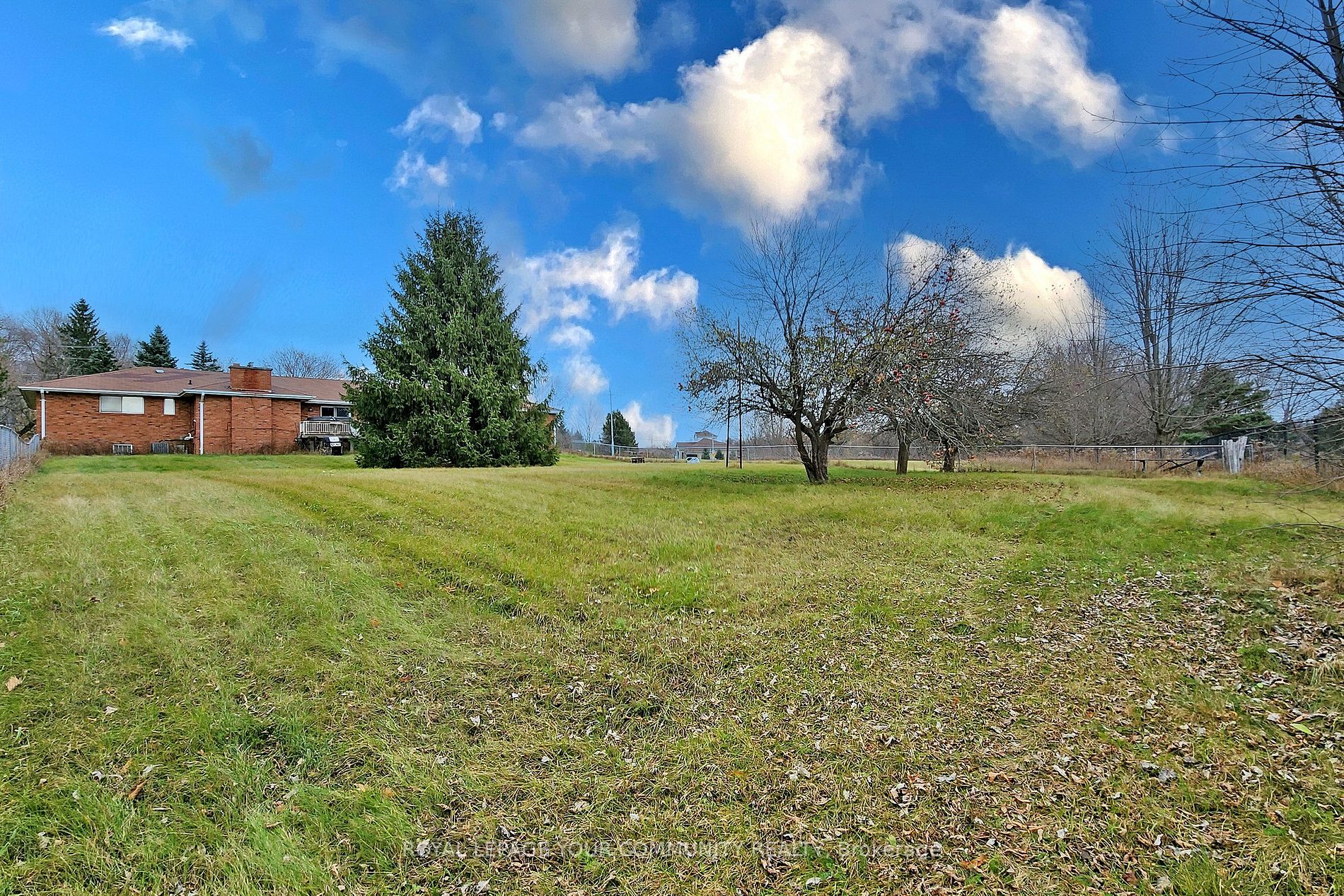 4897 Aurora Rd