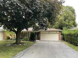 9 Tuscay Crt