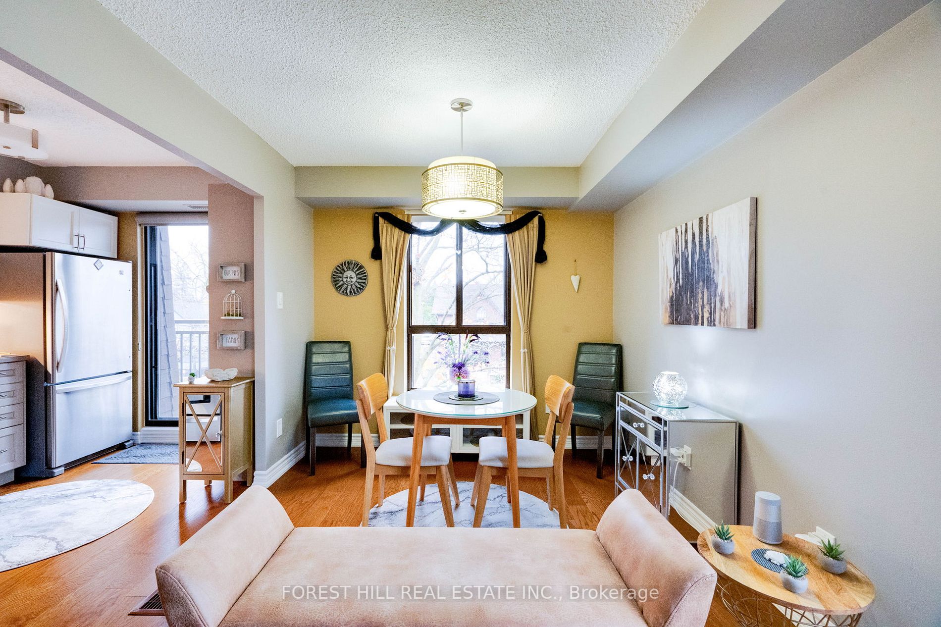 15390 Yonge St, #401